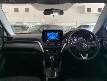 2026-Toyota-Urban-Cruiser-15-XR-Auto_5