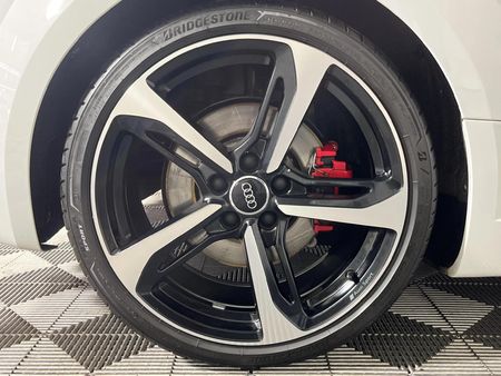 2019-Audi-TT-S-Coupe-quattro-Auto-228kW_4