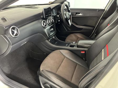 2016-Mercedes-Benz-A-Class-A-200d-Style-Auto_8