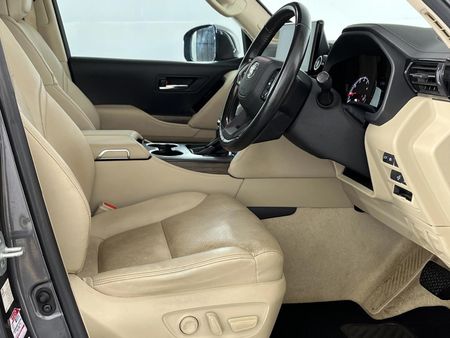 2022-Toyota-Land-Cruiser-300-V6-35-T-ZX_9