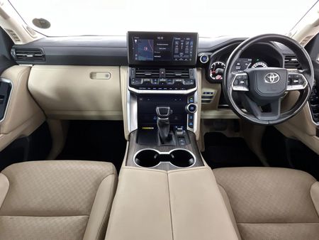 2022-Toyota-Land-Cruiser-300-V6-35-T-ZX_1