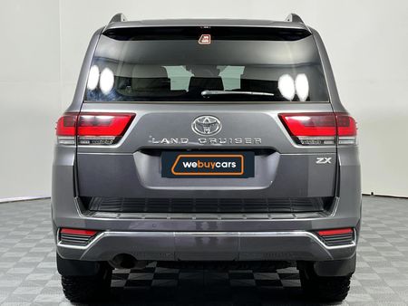 2022-Toyota-Land-Cruiser-300-V6-35-T-ZX_19