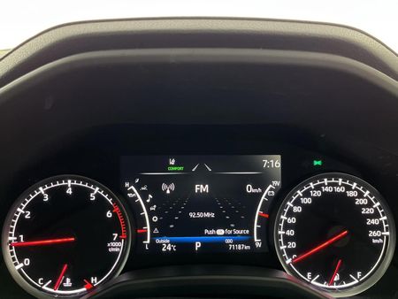 2022-Toyota-Land-Cruiser-300-V6-35-T-ZX_2