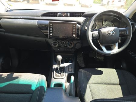 2025-Toyota-Hilux-24-GD-6-Raised-Body-Raider-Auto-Double-Cab_5