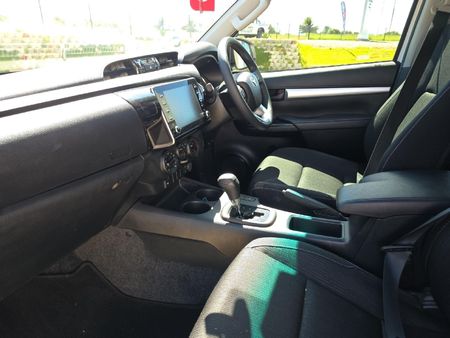 2025-Toyota-Hilux-24-GD-6-Raised-Body-Raider-Auto-Double-Cab_6