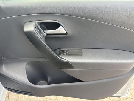 2026-Volkswagen-Polo-Vivo-16-Life_15