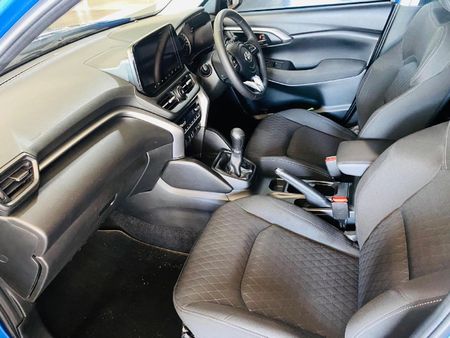 2026-Toyota-Urban-Cruiser-15-XR_9