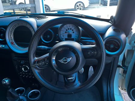 2013-MINI-Coupe-Cooper-S_13