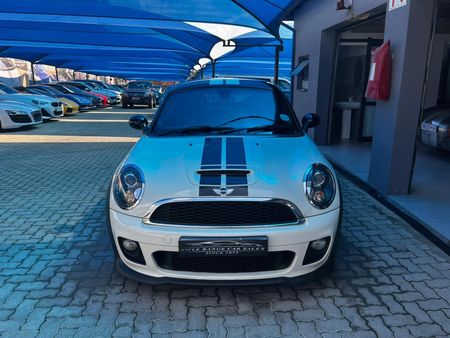2013-MINI-Coupe-Cooper-S_14