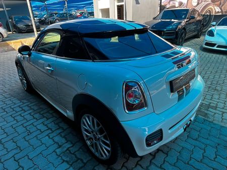 2013-MINI-Coupe-Cooper-S_3