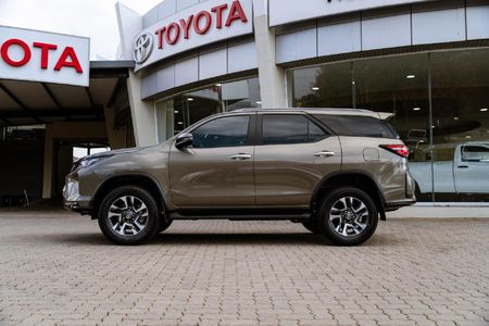 2026-Toyota-Fortuner-28-GD-6-VX-Auto-mHev_3