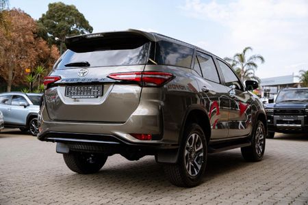 2026-Toyota-Fortuner-28-GD-6-VX-Auto-mHev_6