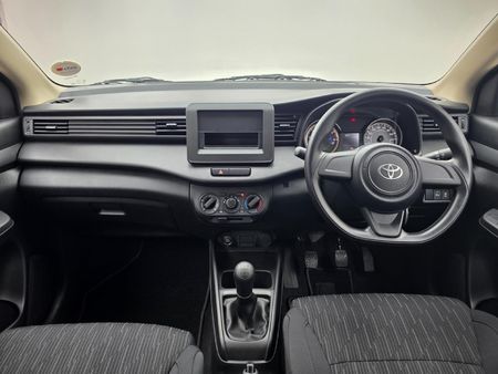 2026-Toyota-Rumion-15-S_18
