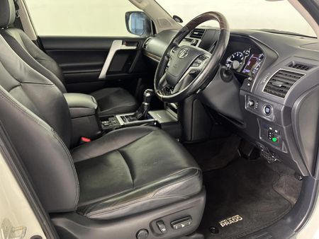 2018-Toyota-Land-Cruiser-Prado-40-V6-VX-L-Auto_9