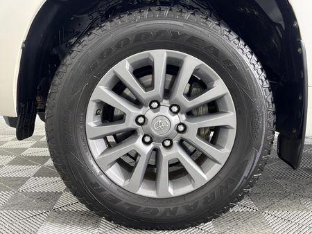 2018-Toyota-Land-Cruiser-Prado-40-V6-VX-L-Auto_4