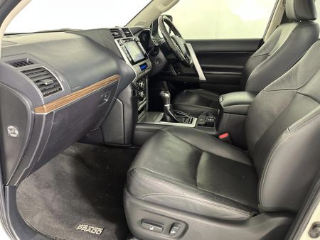 2018-Toyota-Land-Cruiser-Prado-40-V6-VX-L-Auto_8