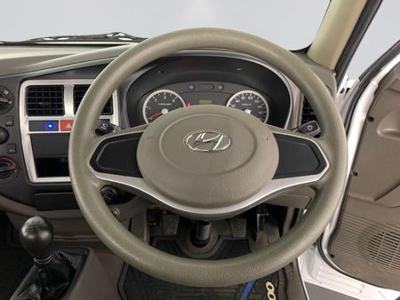 2025-Hyundai-H100-Bakkie-26D-Dropside_14
