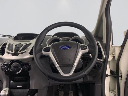 2014-Ford-EcoSport-15-TDCi-Titanium_9