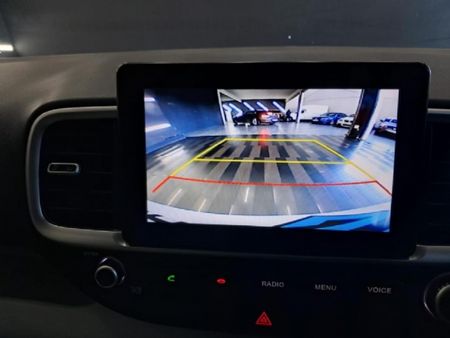 2023-Hyundai-Venue-12-Motion_17