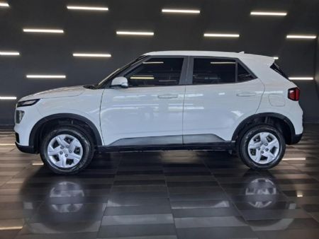2023-Hyundai-Venue-12-Motion_3