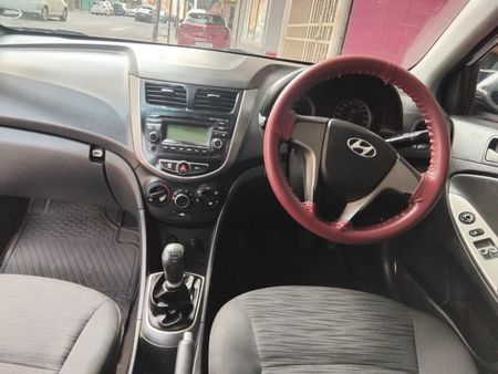 2019-Hyundai-Accent-16-GLS-Fluid_10