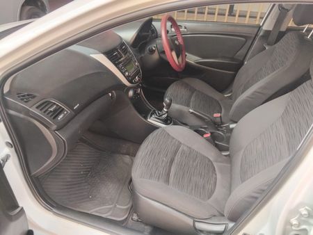 2019-Hyundai-Accent-16-GLS-Fluid_11