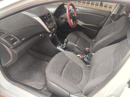 2019-Hyundai-Accent-16-GLS-Fluid_13
