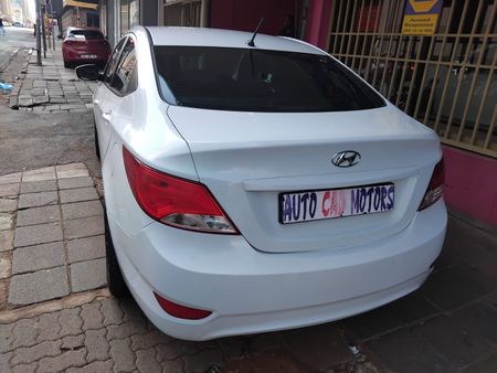 2019-Hyundai-Accent-16-GLS-Fluid_5