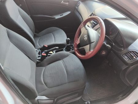 2019-Hyundai-Accent-16-GLS-Fluid_8