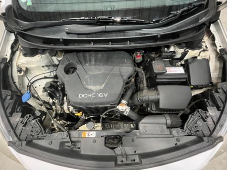 2015-Hyundai-i30-16-GLS-Premium-Auto_12