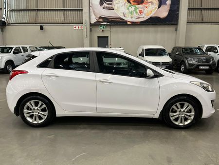 2015-Hyundai-i30-16-GLS-Premium-Auto_1