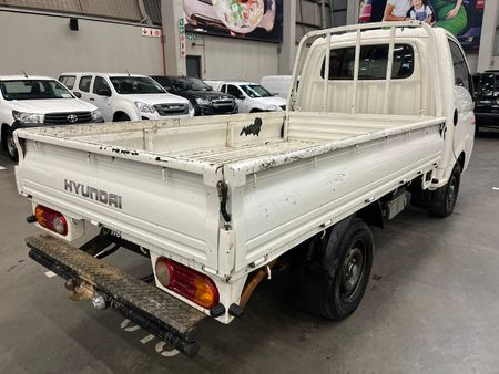 2020-Hyundai-H100-Bakkie-26D-Dropside_2