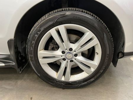 2015-Mercedes-Benz-ML-350-Bluetec_9