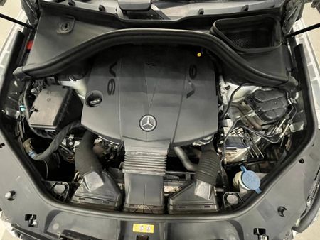 2015-Mercedes-Benz-ML-350-Bluetec_8