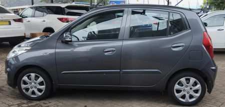 2016-Hyundai-i10-11-GLS-Motion_0
