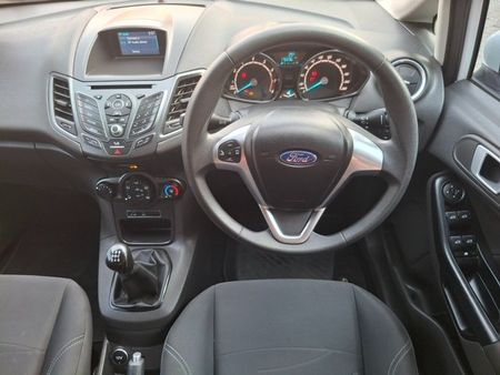 2017-Ford-Fiesta-10-EcoBoost-Trend-5-dr_7