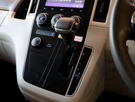 2025-Toyota-Quantum-28-GL-Auto-14-Seater_16