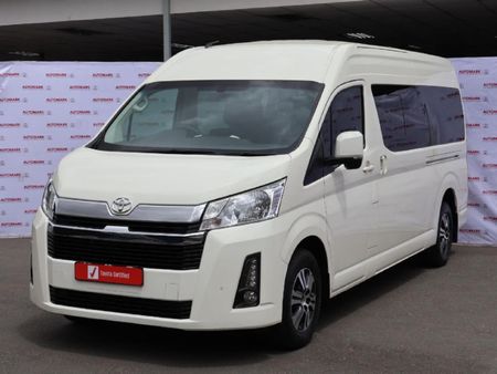 2025-Toyota-Quantum-28-GL-Auto-14-Seater_3