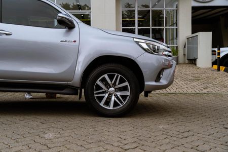 2018-Toyota-Hilux-28-GD-6-Raised-Body-Raider-Extra-Cab-Auto_12