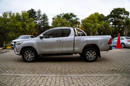 2018-Toyota-Hilux-28-GD-6-Raised-Body-Raider-Extra-Cab-Auto_3