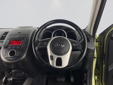 2013-Kia-Soul-20-Auto_13