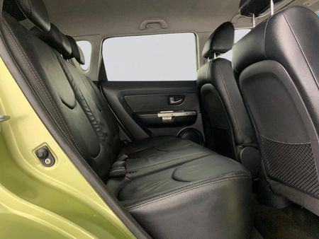 2013-Kia-Soul-20-Auto_16