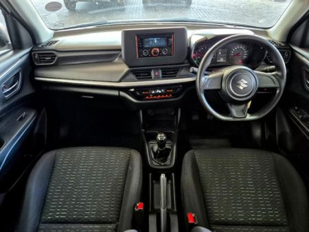 2025-Suzuki-Swift-12-GL_9