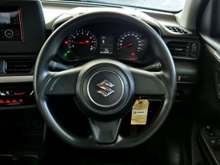 2025-Suzuki-Swift-12-GL_12