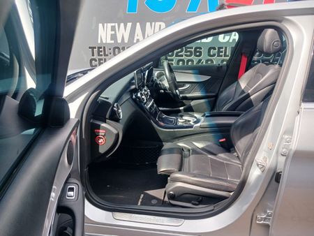 2017-Mercedes-Benz-C-Class-C-200-AMG-Line-Auto_11