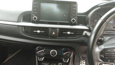 2019-Kia-Picanto-10-Street_9