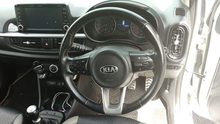 2019-Kia-Picanto-10-Street_10