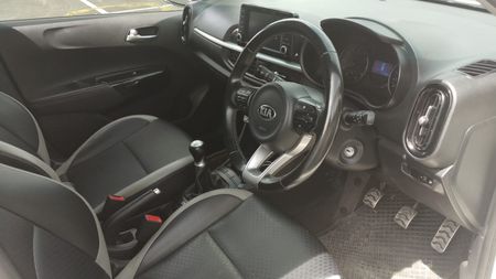 2019-Kia-Picanto-10-Street_13