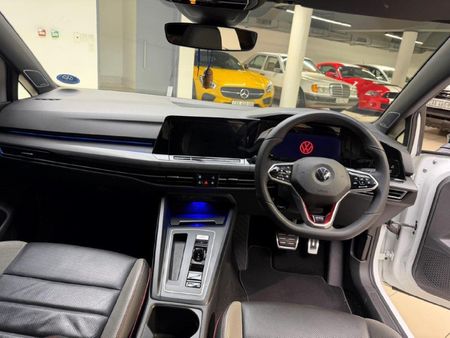 2021-Volkswagen-Golf-8-GTI-20-TSI-Auto_8