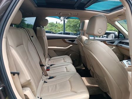 2015-Audi-Q7-30-TDI-quattro-Auto_11